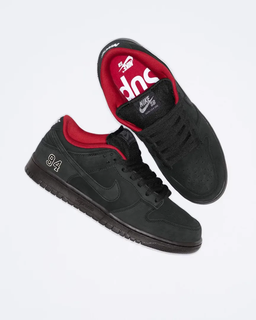 Supreme Nike SB Dunk Low Pro OG QSダンク シュプリーム　人気　コラボ