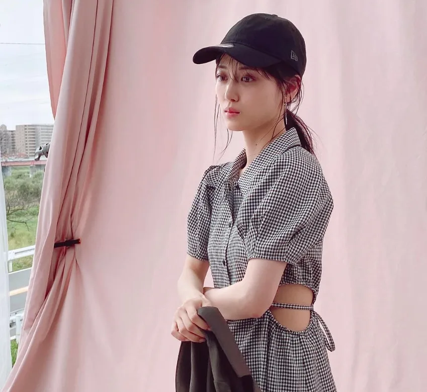 59fifty　ニューエラ　NEW ERA　着用　芸能人　有名人　シール　山下美月　乃木坂46